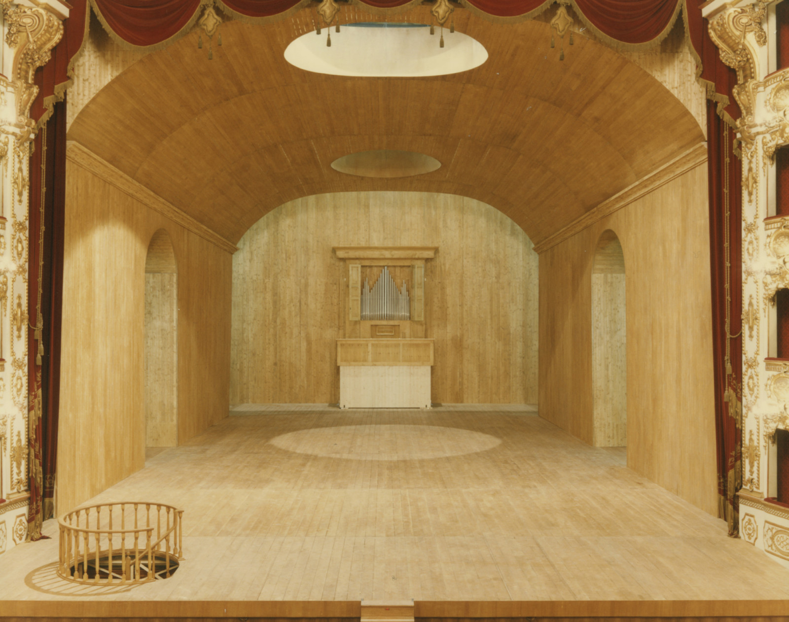 Photograph by Luigi Ghirri, , dated 1986