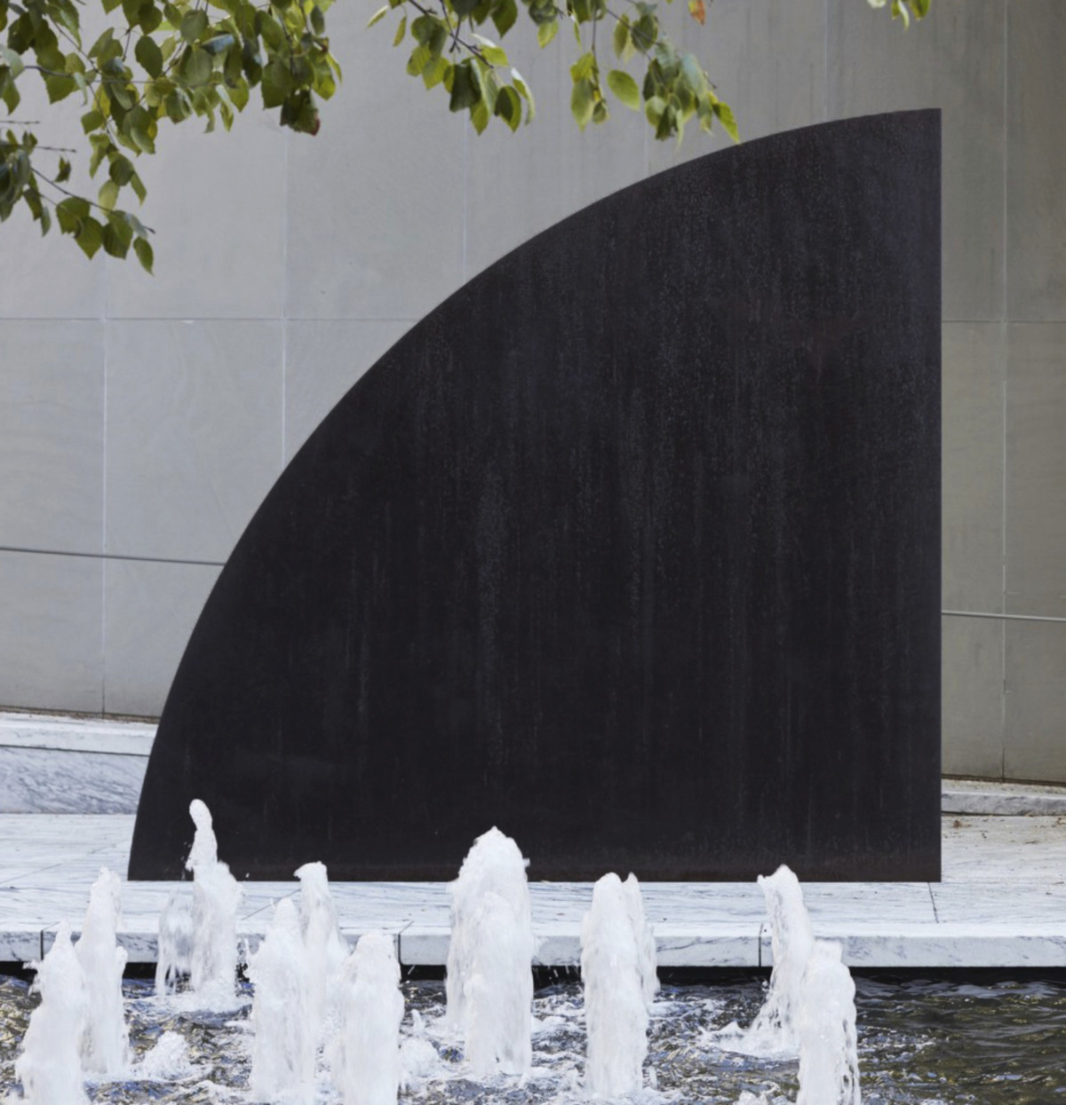 <p><em>Curve II</em>, 1973<br />Weathering steel<br />The Museum of Modern Art, New York<br />Gift of Philip Johnson</p>