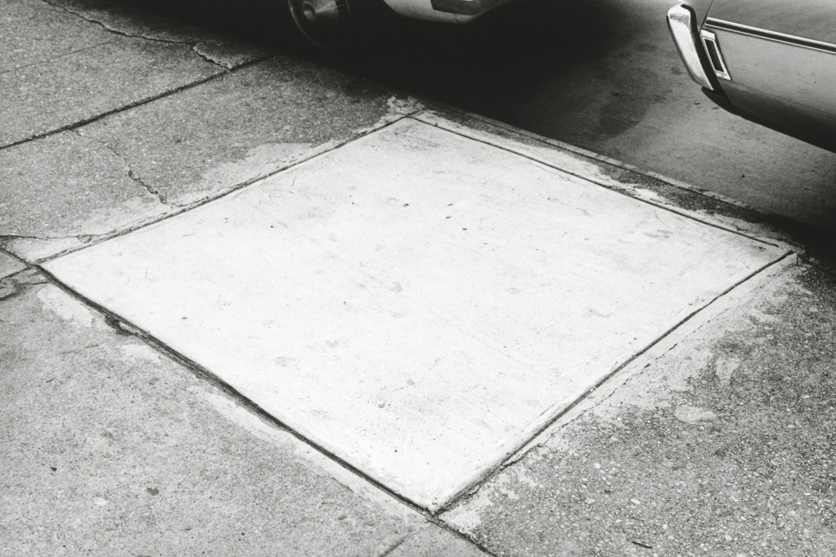 <p><em>Sidewalk, New York City</em> 1970<br />Gelatin silver print</p>