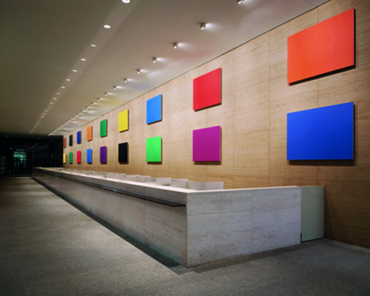 <p>Installation of <em>Color Panels for a Large Wall</em> (1978) at the Central Trust Center, Cincinnati, Ohio, March 1979</p>